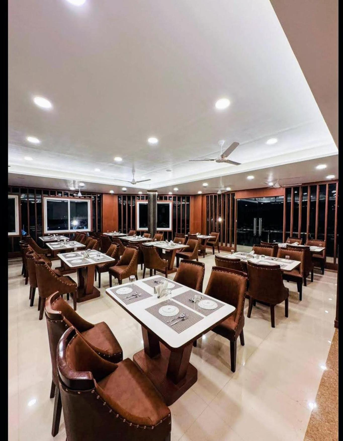 Jhumar Resort And Restaurant Netarhat Bagian luar foto